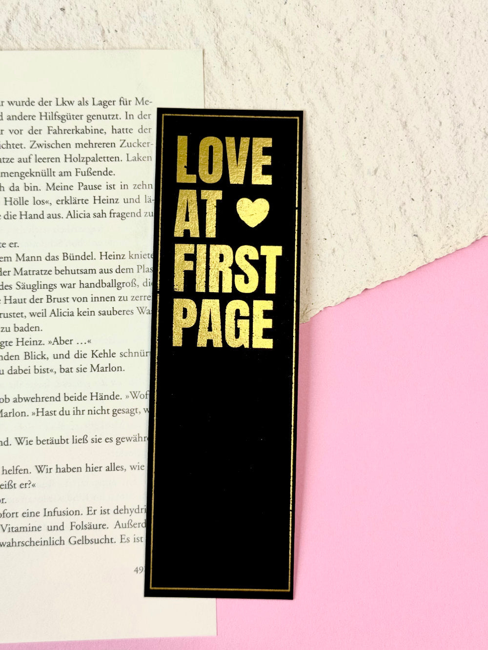 Lesezeichen „Love at first page“