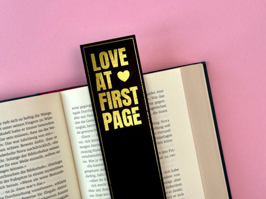 Lesezeichen „Love at first page“